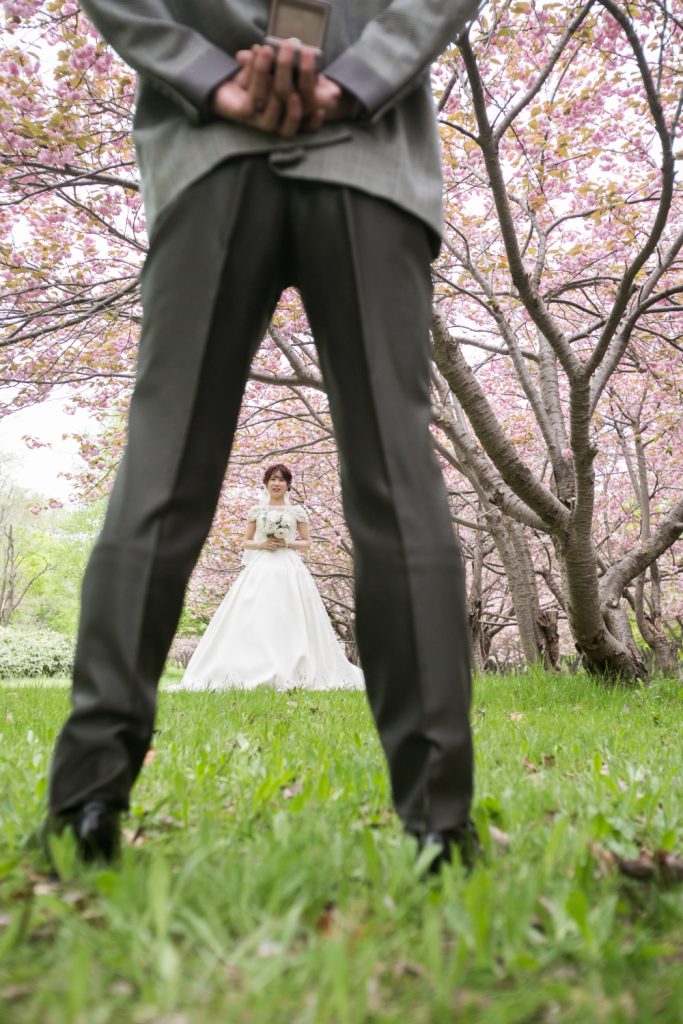 札幌真駒内公園桜で大人のフォトウェデイング