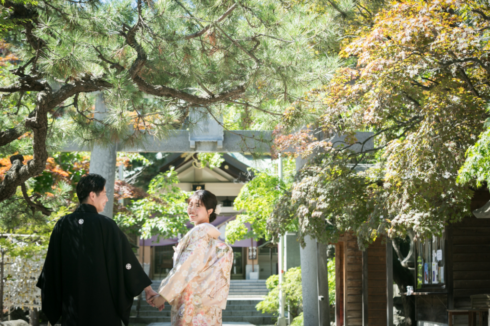 札幌弥彦神社でオトナのウェデイングフォト