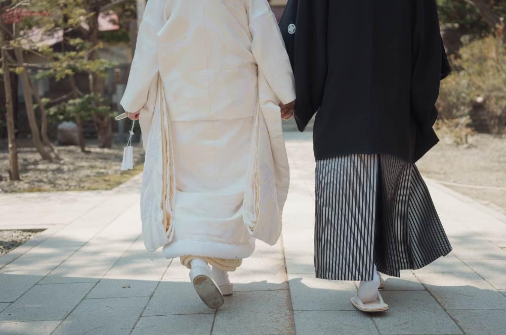 札幌弥彦神社でオトナのウェデイングフォト