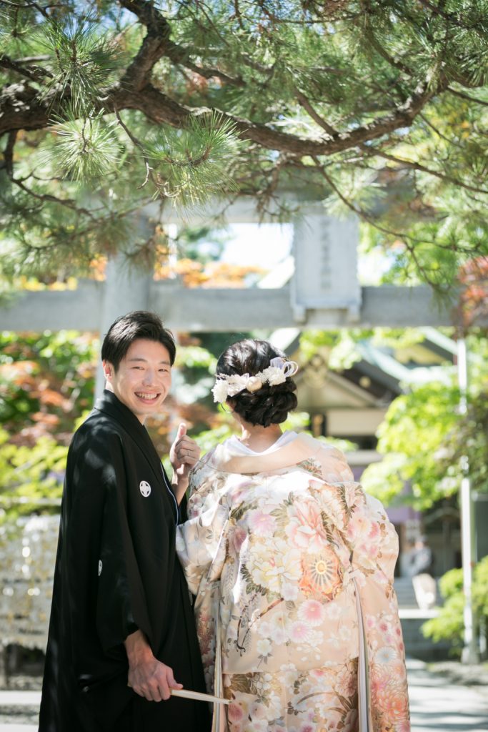 札幌弥彦神社でオトナのウェデイングフォト