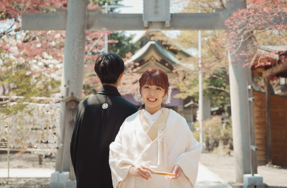 札幌弥彦神社でオトナのウェデイングフォト