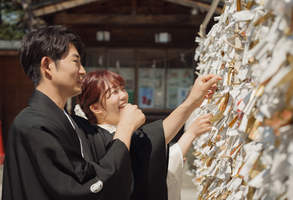 札幌弥彦神社でオトナのウェデイングフォト