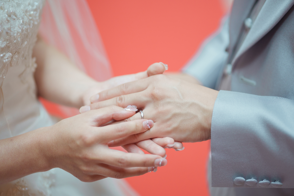 札幌光のチャペルで写真だけ結婚式紅葉結婚写真